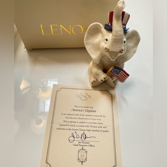 Lenox American’s elephant - Picture 5 of 7